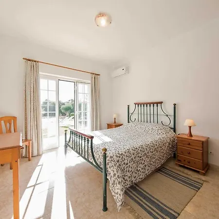 Carvoeiro Sleeps 6 Pool Air Con Wifi