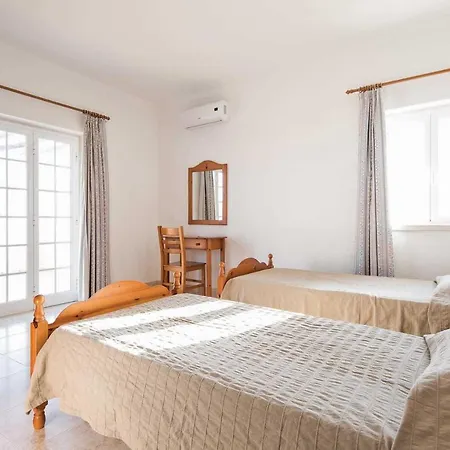 Carvoeiro Sleeps 6 Pool Air Con Wifi *
