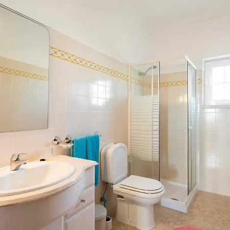 Villa Carvoeiro Sleeps 6 Pool Air Con Wifi